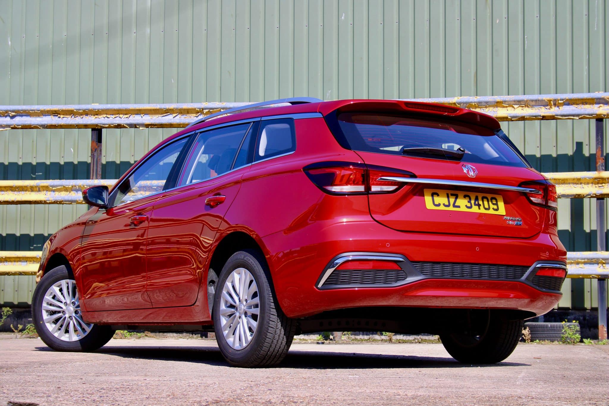 All New MG5 EV 214 Mile Range And 80 Rapid Charge In Just 50 Minutes